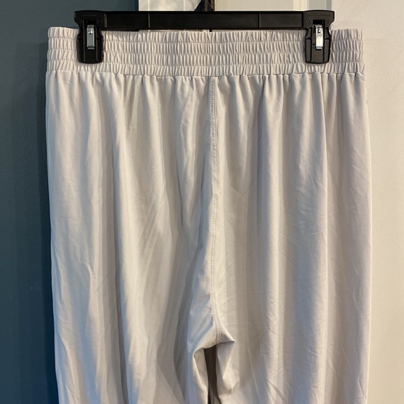 Aday Pack It Ip Pants in Cloud - Picture 4 of 7